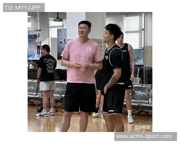 赵睿身穿宏远训练服备战全运会展现时光倒流的独特魅力